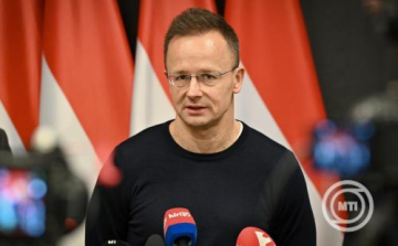 Iráni konfliktus - Szijjártó Péter: 76 utassal a fedélzetén landolt a mai mentesítő járatunk Budapesten