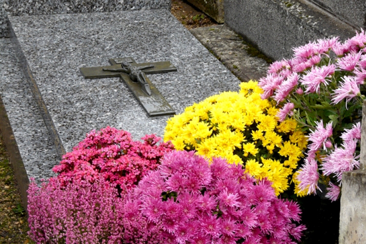 Elfogadta a kormány a szociális temetkezésről szóló határozatot