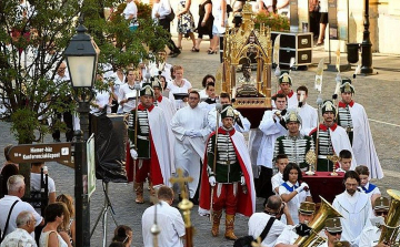 A magyar Szent Család Székesfehérváron őrzött ereklyéi