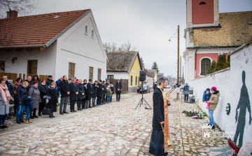 Koszorúzással és gyászmisével emlékeztek a Rác utcai II. világháborús mártírokra