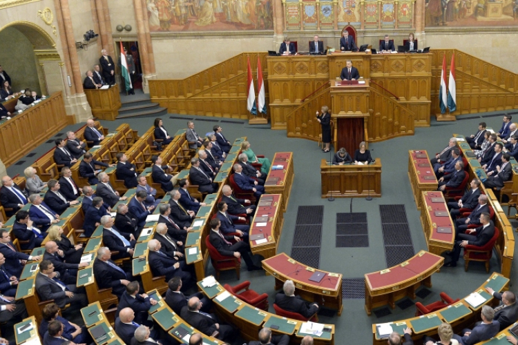 Felfüggeszthetik a börtönviszonyok miatti kártérítések kifizetését
