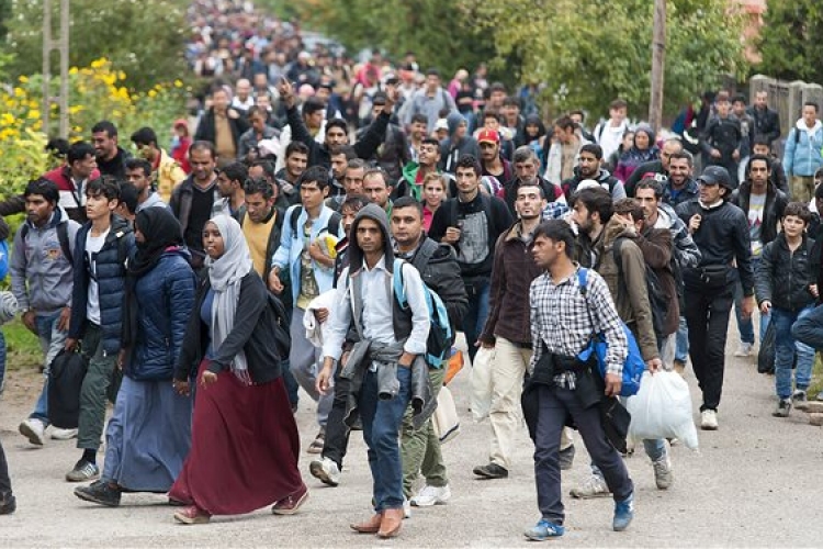 Az Adria felé vehetik az irányt a migránsok