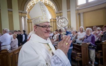Bodajk díszpolgári címében részesült Spányi Antal, Székesfehérvár püspöke