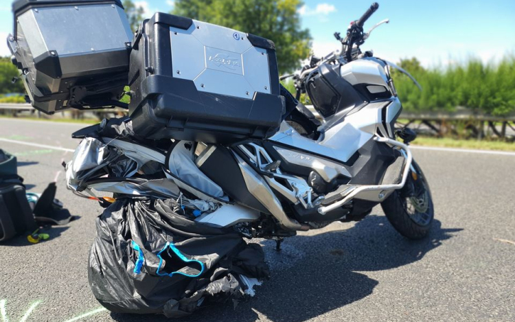 Halálos motorbaleset történt az M7-es autópályán, betekerte a sátrat a kerék
