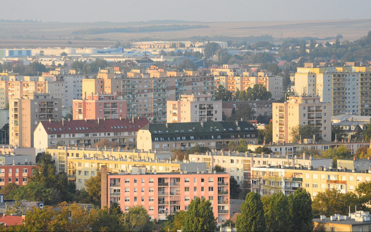 Újra szárnyalhatnak a székesfehérvári panelárak