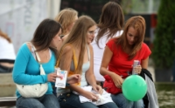 Tizennégyezer tanár 'vadászik' a tehetséges gyerekekre