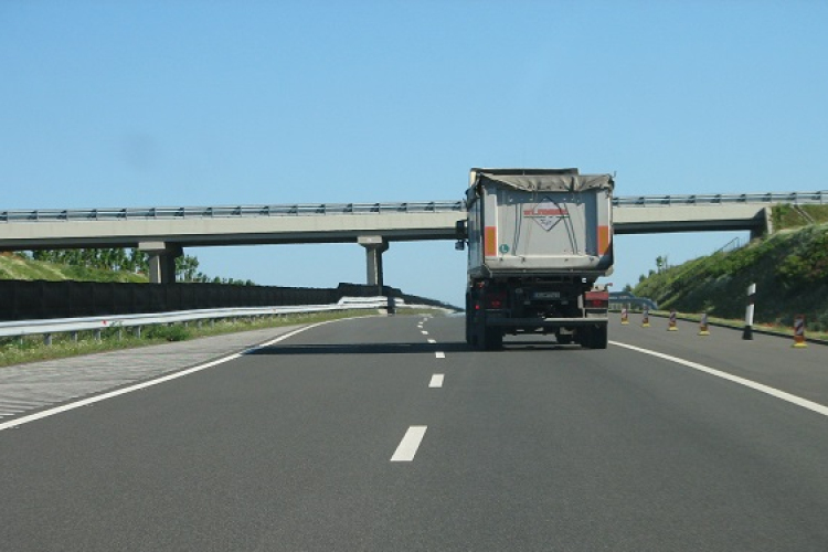 E-útdíj: reális volt a kormány bevételi terve