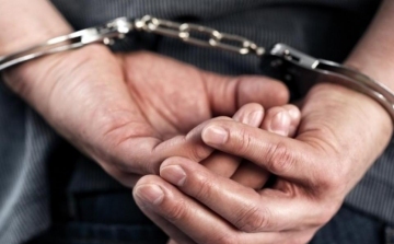 Kábítószer-kereskedelem miatt tartóztatták le a 23 éves férfit