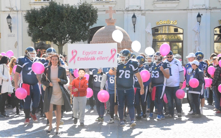 Szeptember 29-én, szombaton lesz mellrák elleni séta Székesfehérváron
