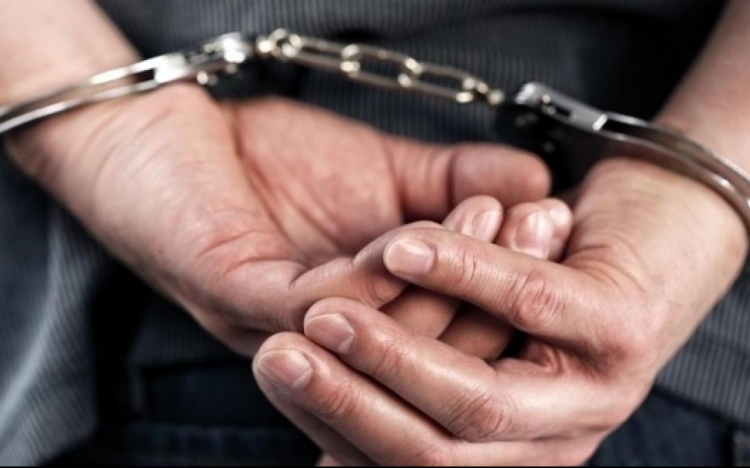 Kábítószer-kereskedelem miatt tartóztatták le a 23 éves férfit