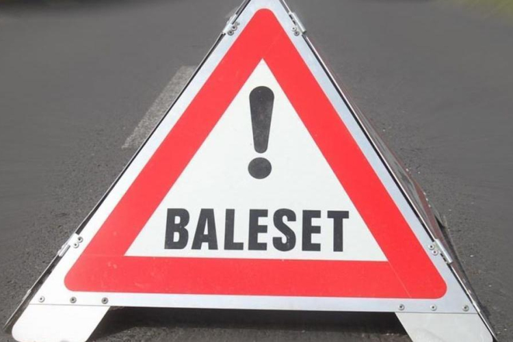 Összeütközött két autó a Szabadegyháza és Adony közötti úton