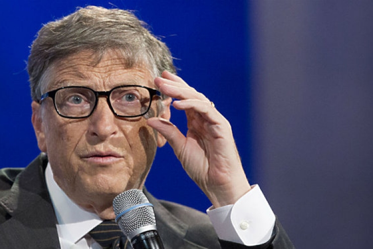 Adót vetne ki a robotokra Bill Gates