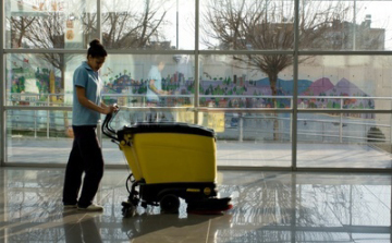 Patthelyzetben a kórházi takarító cégek