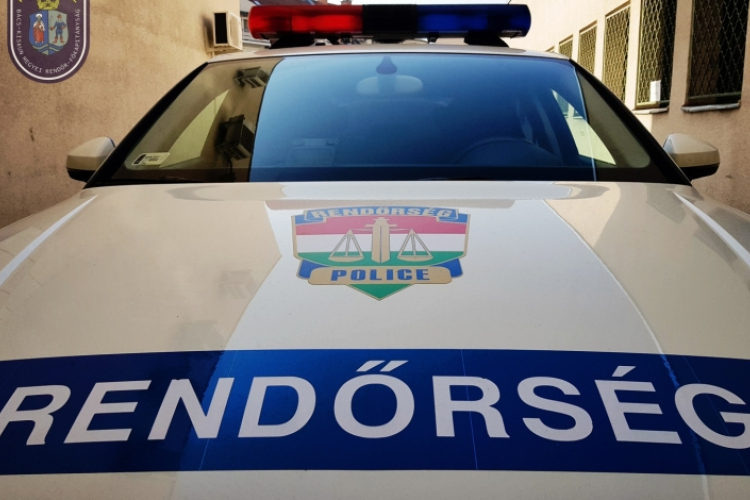 Iskolatársát rugdosta, tanárát ütötte a 15 éves