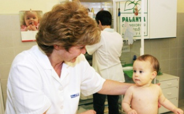 Állami kézbe kerülhet a védőnői hálózat