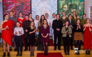 A Forradalom színei - Idén is fiatalokkal telik meg a Belváros Március 15-én