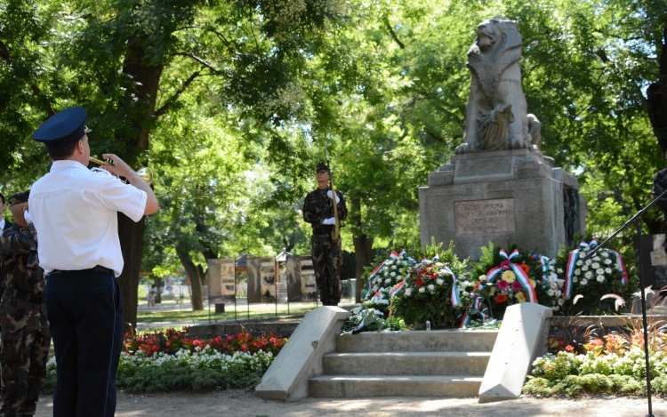 Doberdó hőseire emlékeztek a 17-es Honvéd Gyalogezred emlékművénél