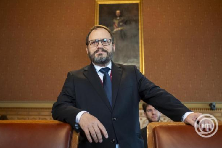 Kármán András: bizalmat kapott Magyarország és a jelenlegi gazdaságpolitikai irány a három nagy hitelminősítőtől