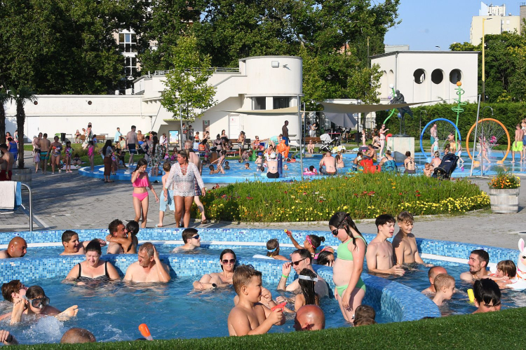 Június 15-én, változatlan árakkal nyit a Városi Strand