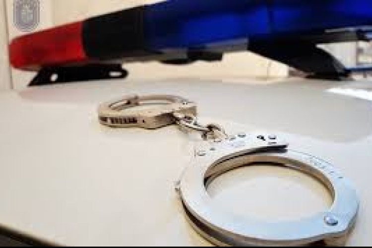 Idős férfiak kifosztására \