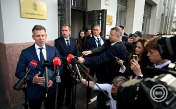 Magyar Péter: Orbán Viktor nem kapja meg a 38 millió forint végkielégítését