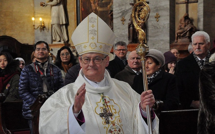 Szent Gellért ereklyét adományoz a Szent Mauríciusz monostornak Fehérvár püspöke