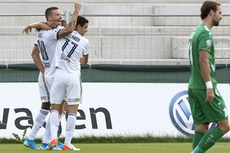 Pakson is nyert a MOL Fehérvár, amely továbbra is makulátlan mérleggel vezeti a bajnokságot