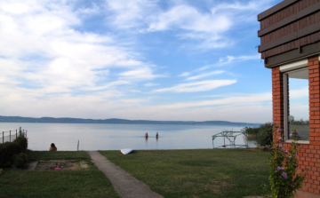 Neked is van nyaralód a Balaton partján? Jön az újabb sarc!