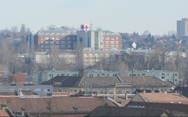 Feloldották az általános látogatási tilalmat a Szent György Kórházban