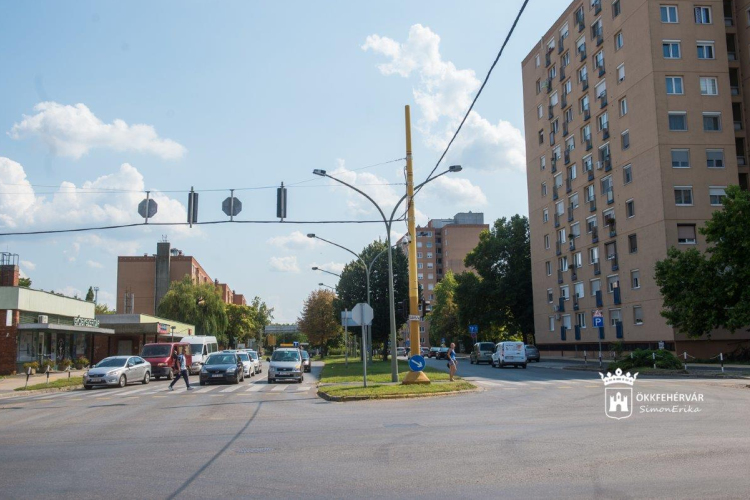 Jelentős torlódás lesz csütörtökön a Széchenyi út - Horvát István út kereszteződésben