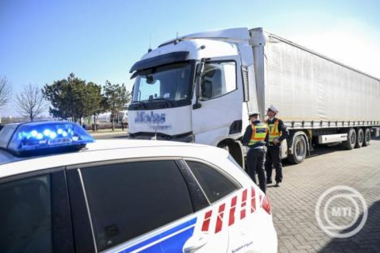 Országos közlekedésbiztonsági ellenőrzés kezdődik a közutakon