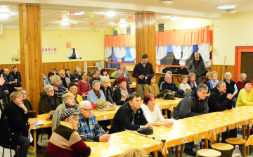 Lakossági fórum a Tóvárosban - járdák és parkolók is megújulnak a városrészben
